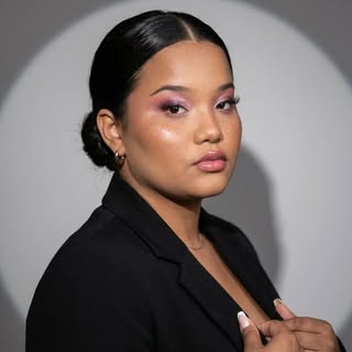 Maquiadora Beatriz Rocha
